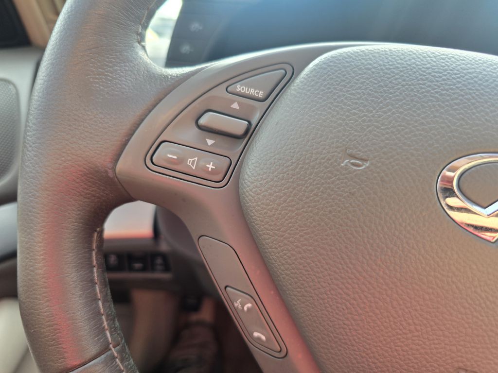 2013 INFINITI G37 Image 15