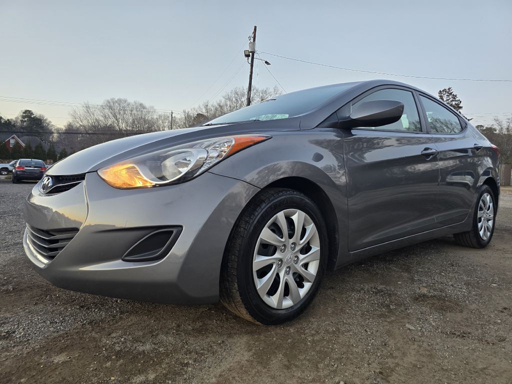 2012 Hyundai Elantra Image 1