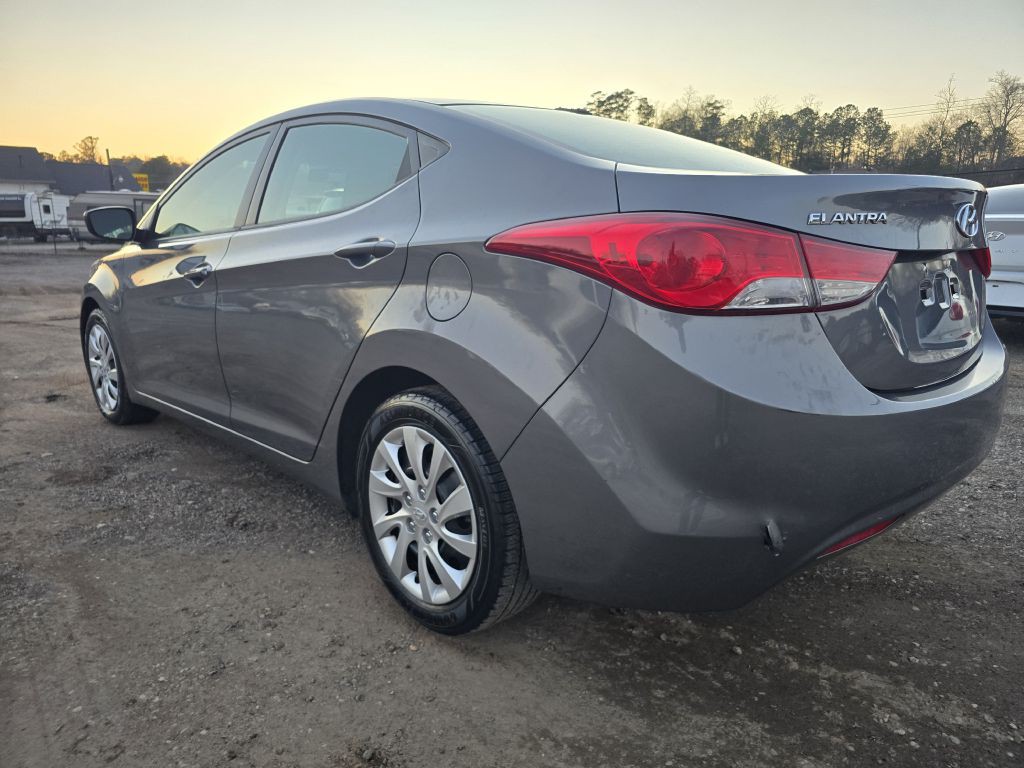 2012 Hyundai Elantra Image 3