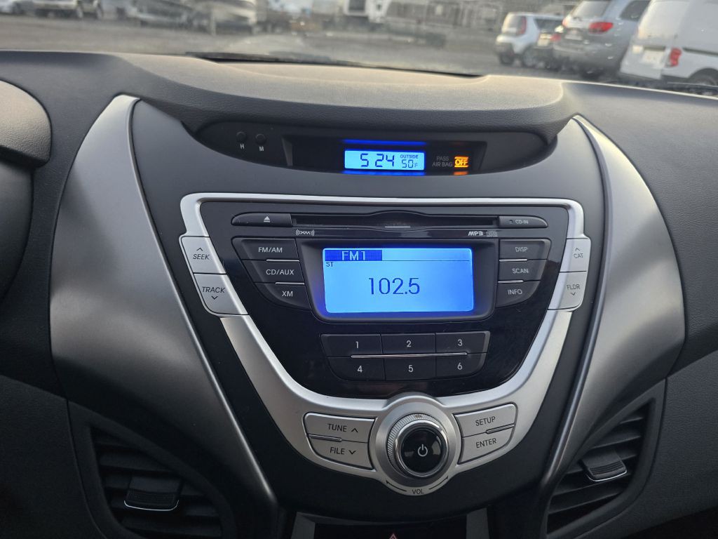 2012 Hyundai Elantra Image 10