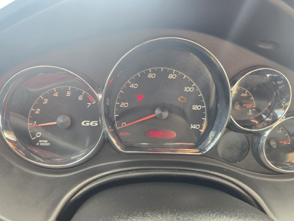 2007 Pontiac G6 Image 9