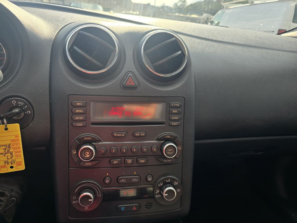 2007 Pontiac G6 Image 10