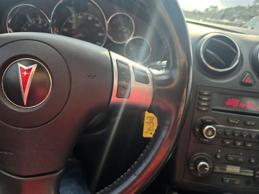 2007 Pontiac G6 Image 12