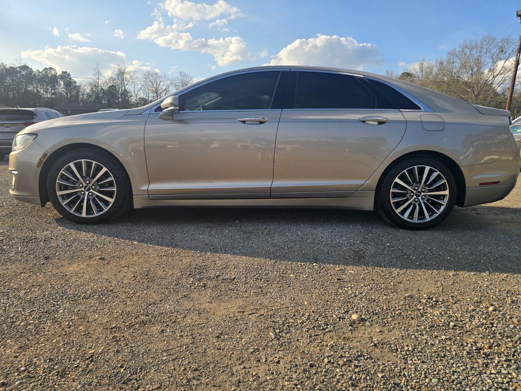 2018 Lincoln MKZ Image 2
