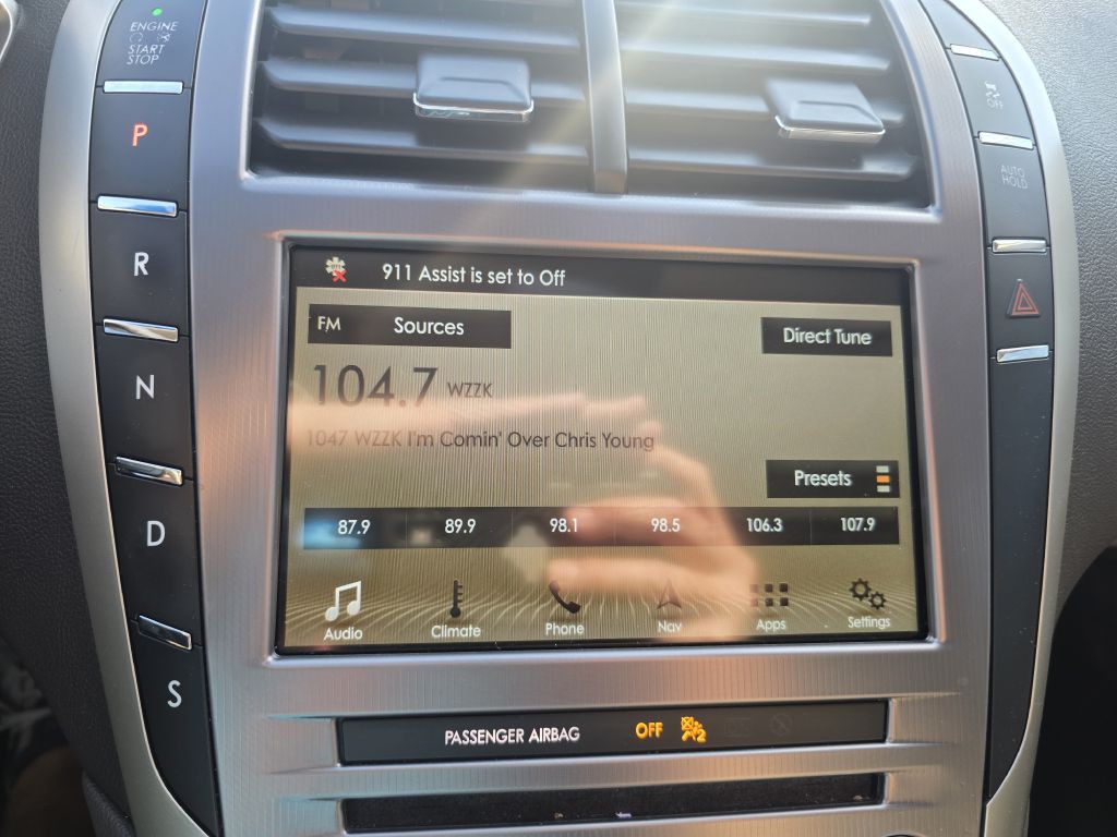 2018 Lincoln MKZ Image 10