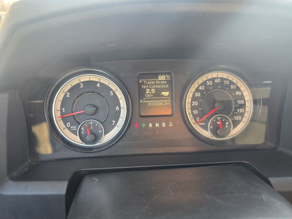 2016 RAM 1500 Image 9