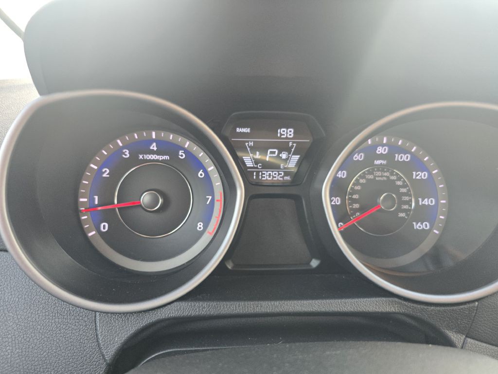 2016 Hyundai Elantra Image 9