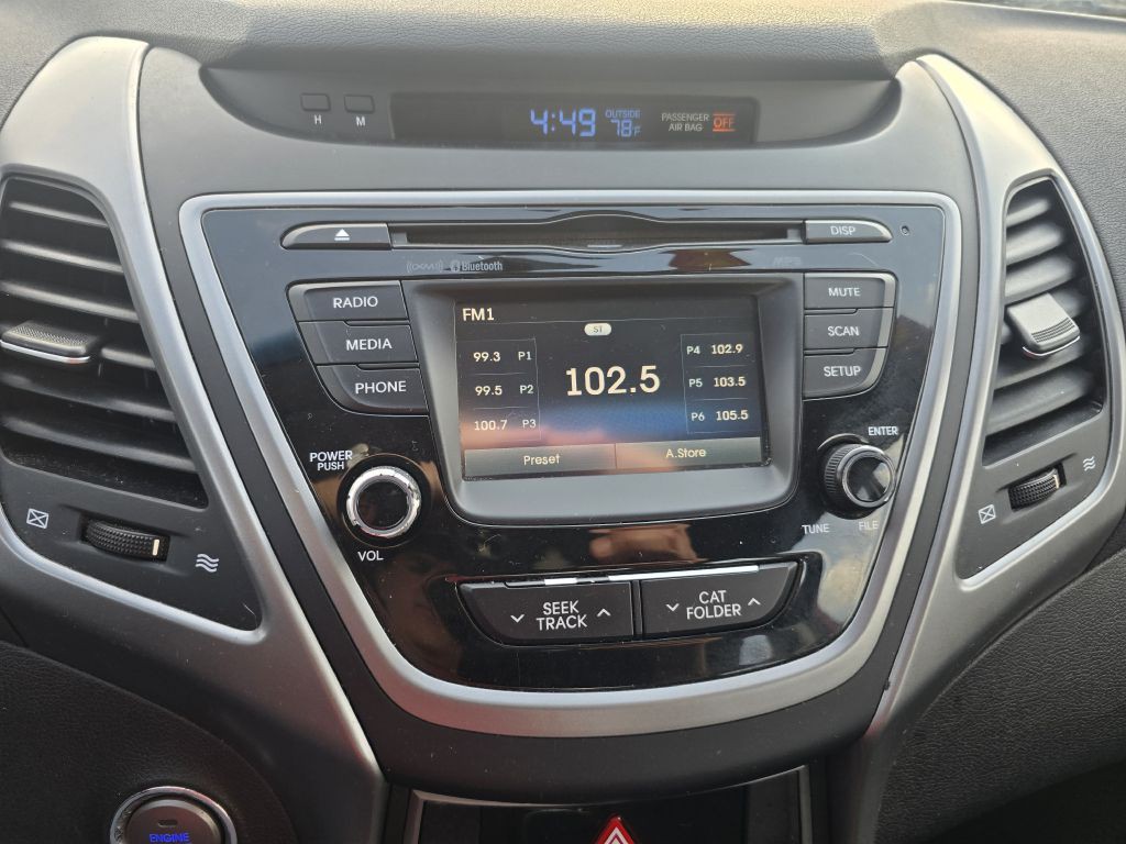 2016 Hyundai Elantra Image 10