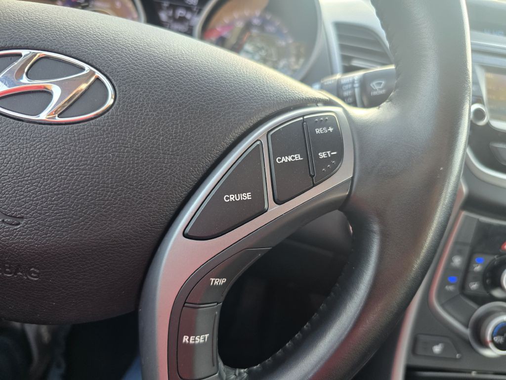 2016 Hyundai Elantra Image 14