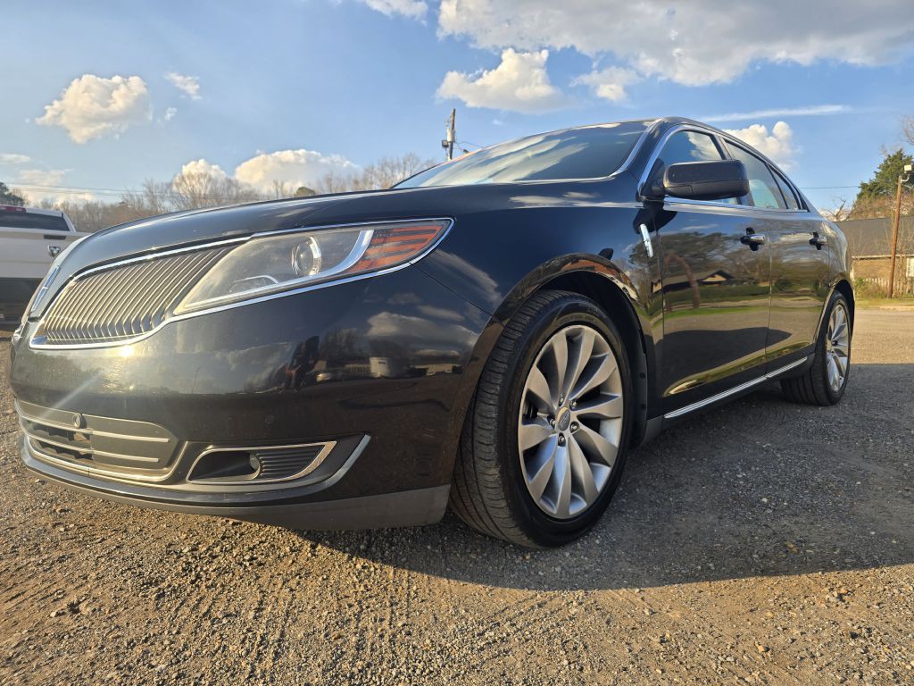 2013 Lincoln MKS Image 1