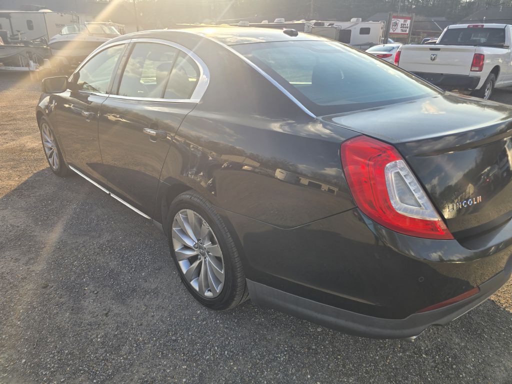 2013 Lincoln MKS Image 3