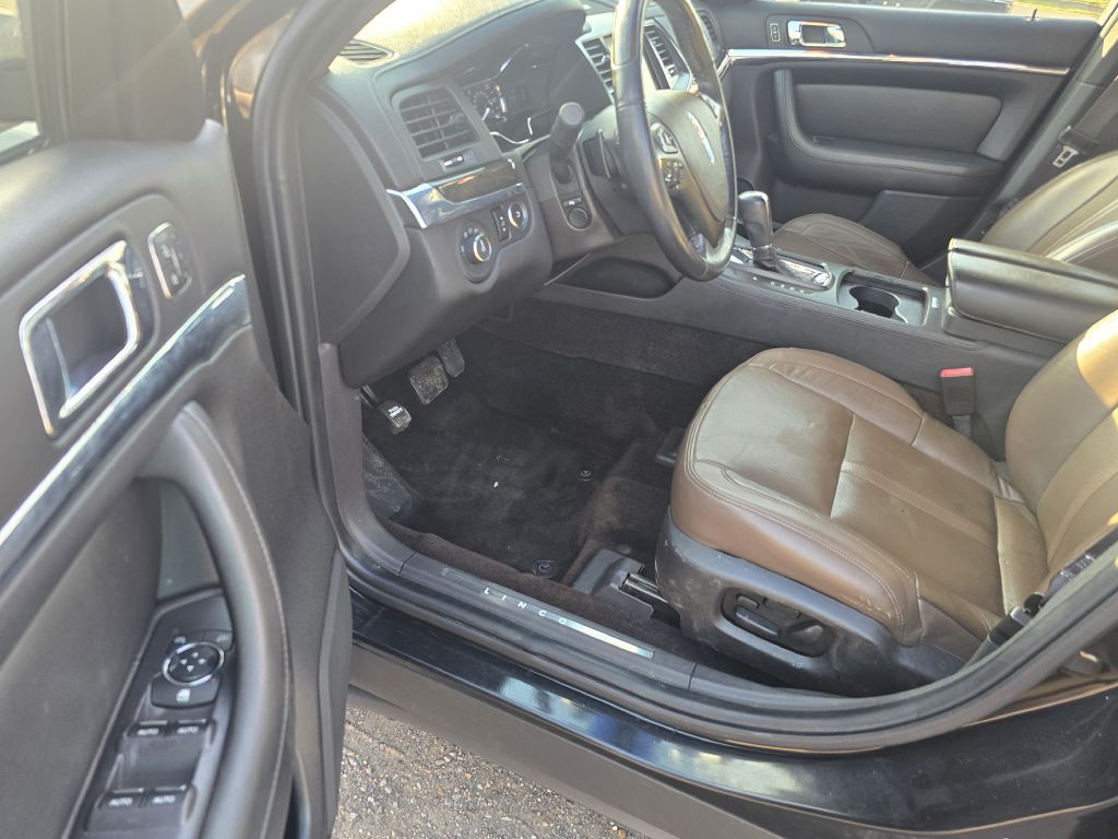 2013 Lincoln MKS Image 7