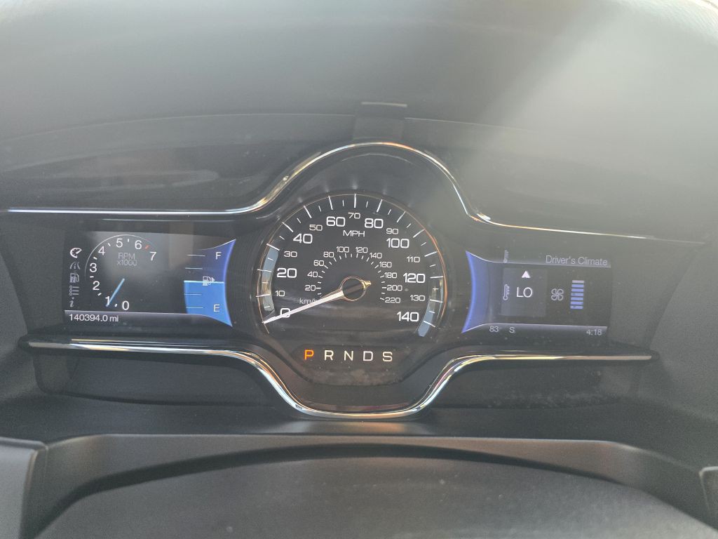 2013 Lincoln MKS Image 9