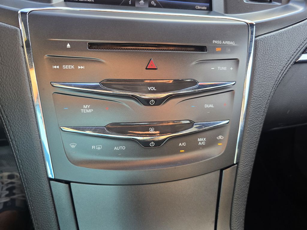 2013 Lincoln MKS Image 12