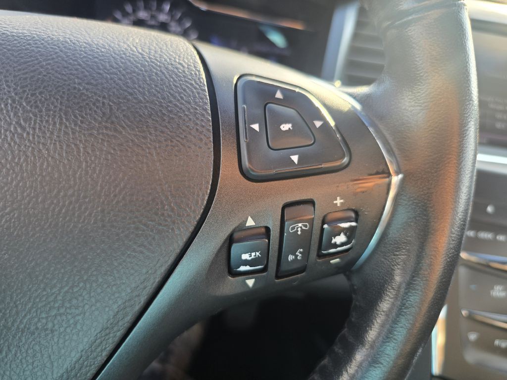 2013 Lincoln MKS Image 14