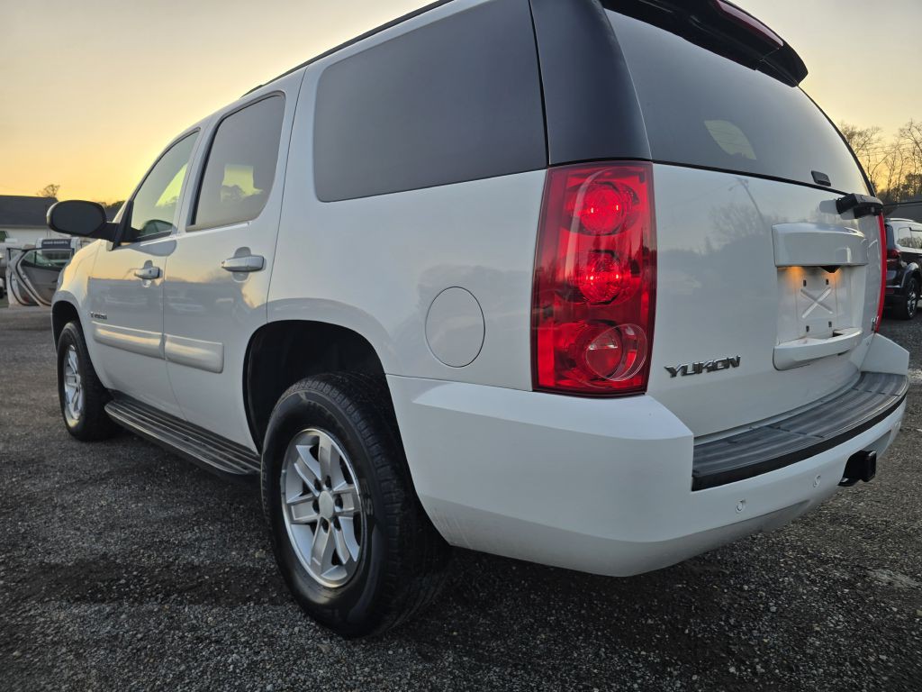 2009 GMC Yukon Image 3