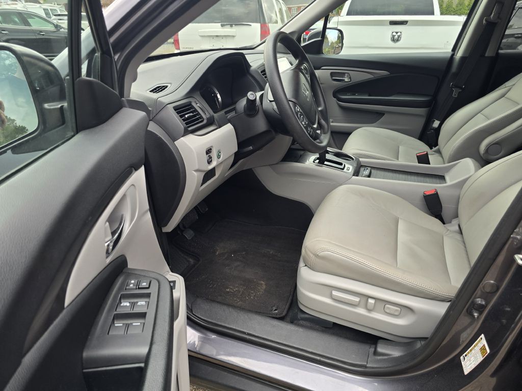 2017 Honda Pilot Image 7