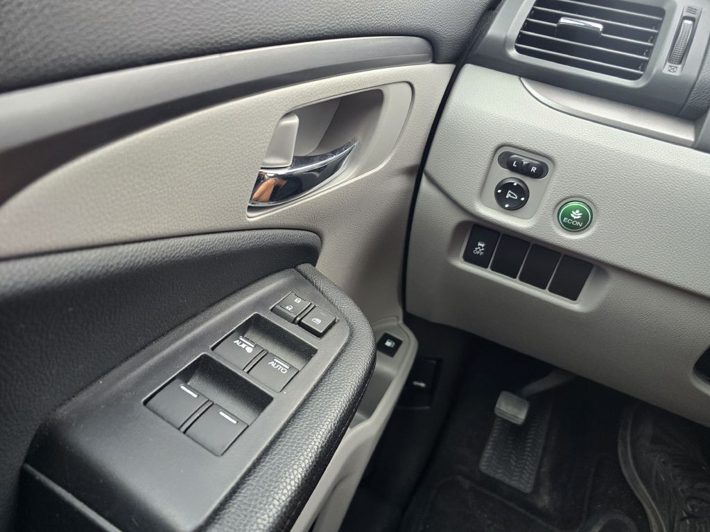 2017 Honda Pilot Image 15