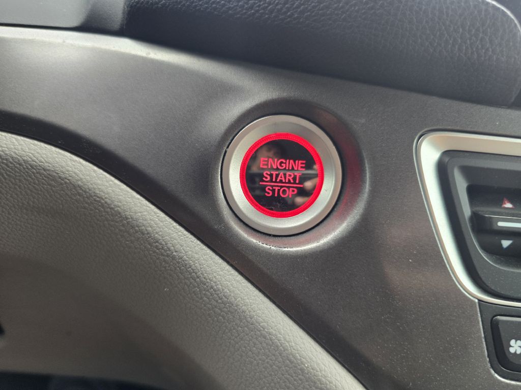 2017 Honda Pilot Image 16