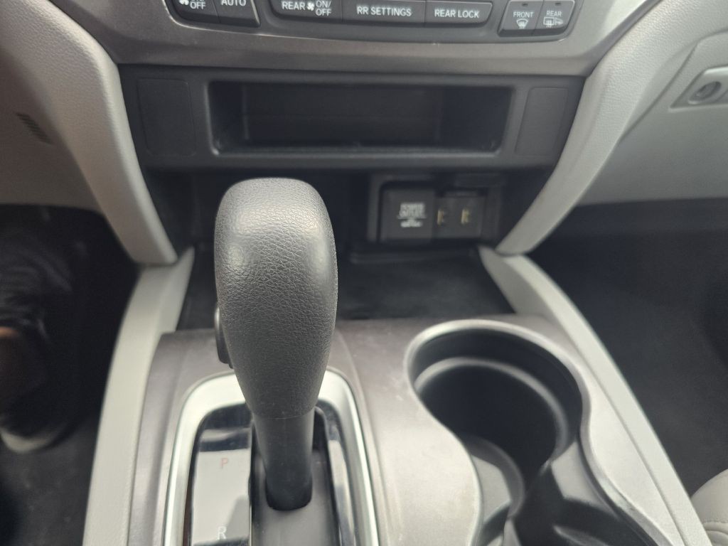 2017 Honda Pilot Image 17