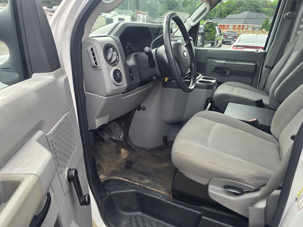 2012 Ford Econoline Image 8