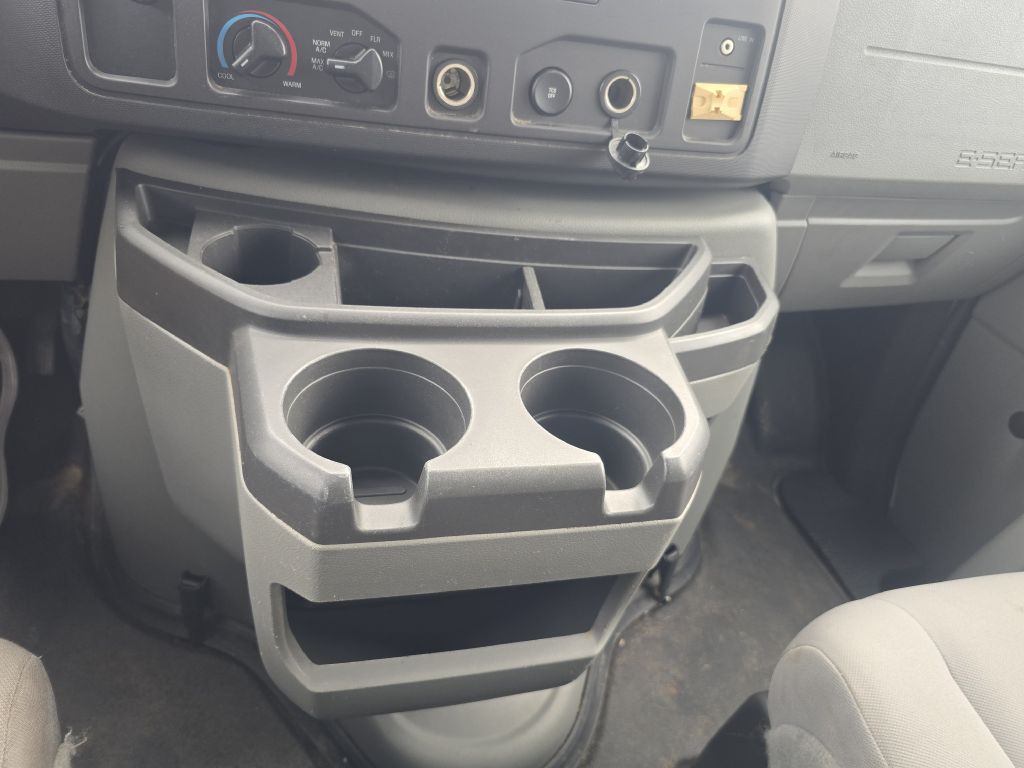 2012 Ford Econoline Image 11