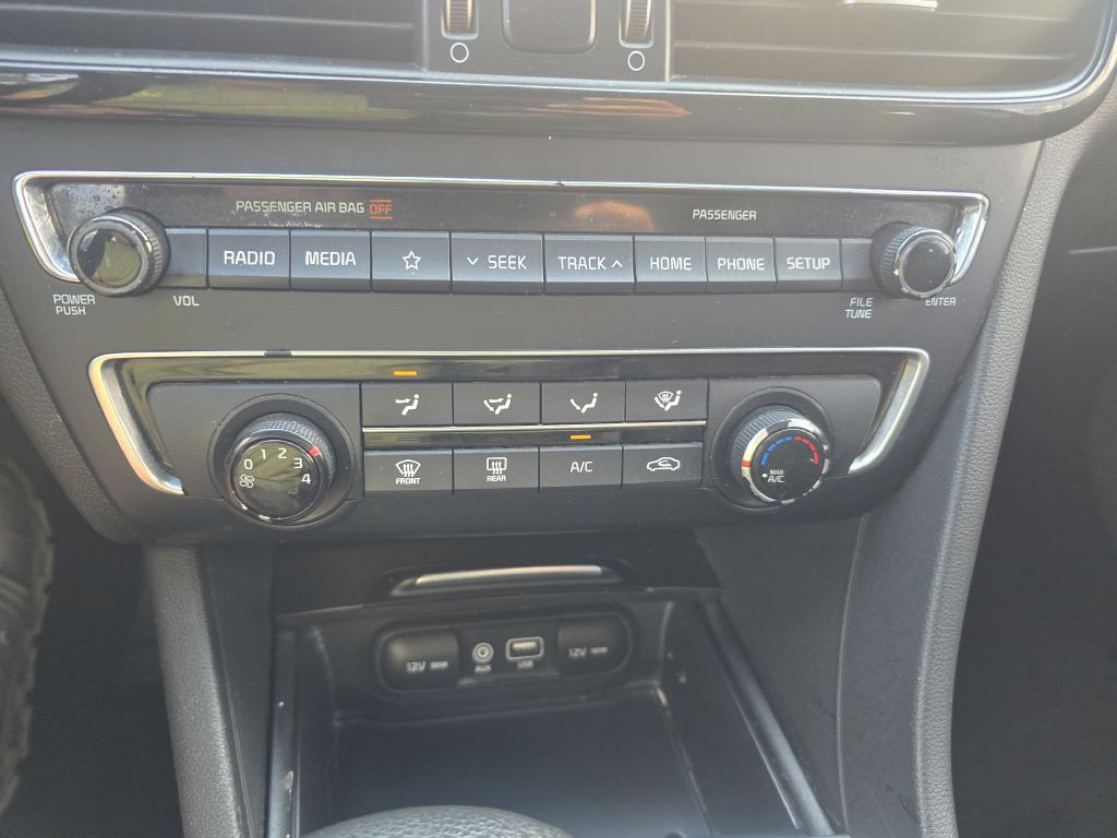 2020 Kia Optima Image 12