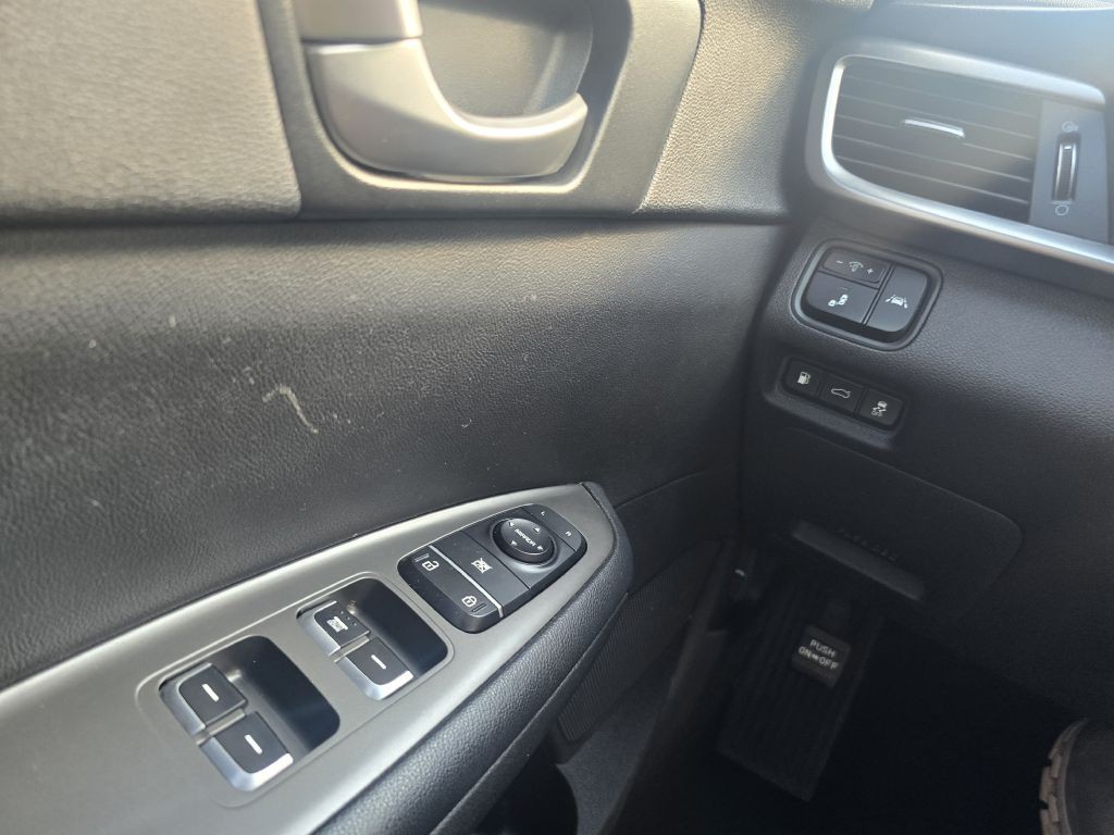 2020 Kia Optima Image 16