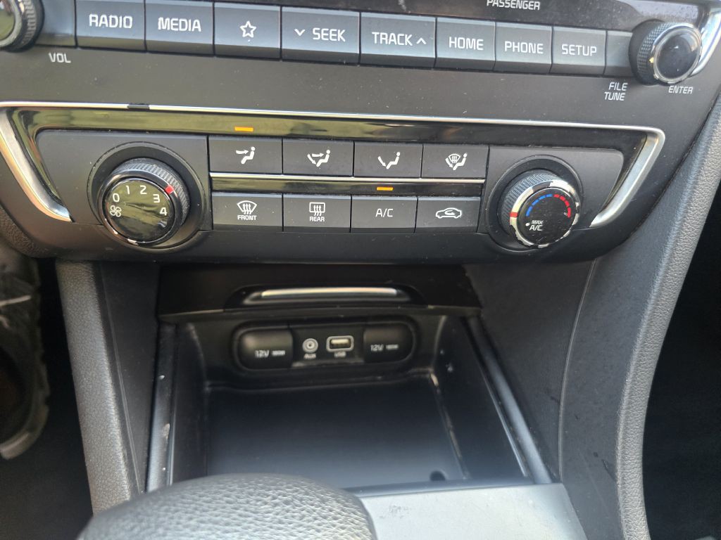 2020 Kia Optima Image 17