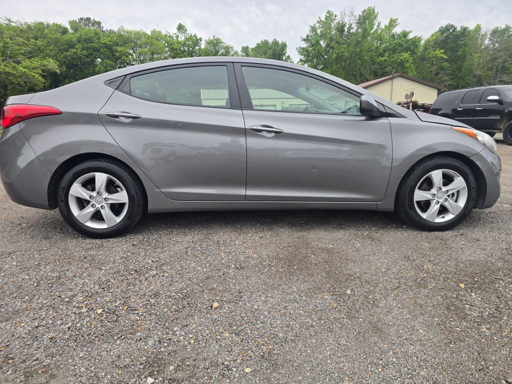 2013 Hyundai Elantra Image 5