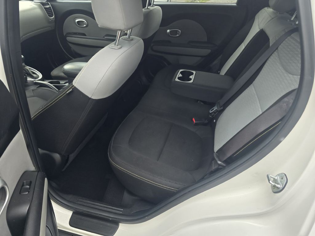 2014 Kia Soul Image 8