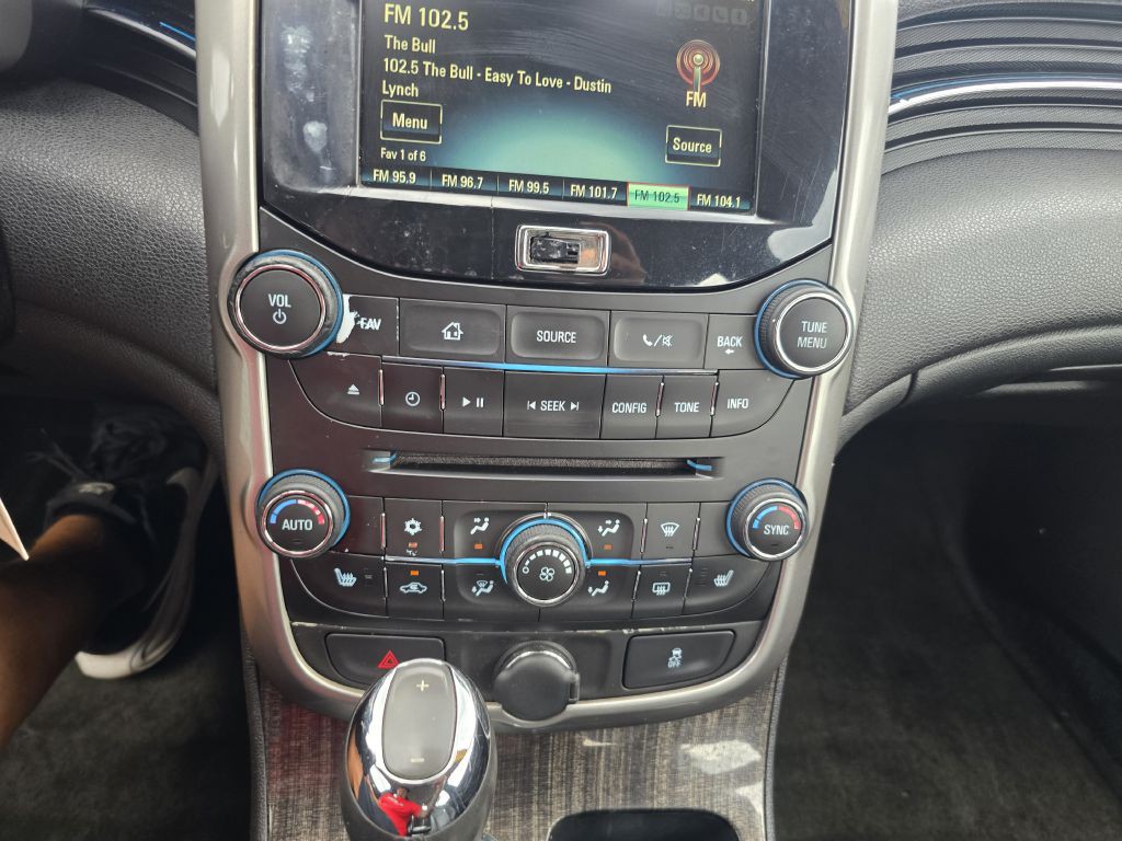 2015 Chevrolet Malibu Image 11