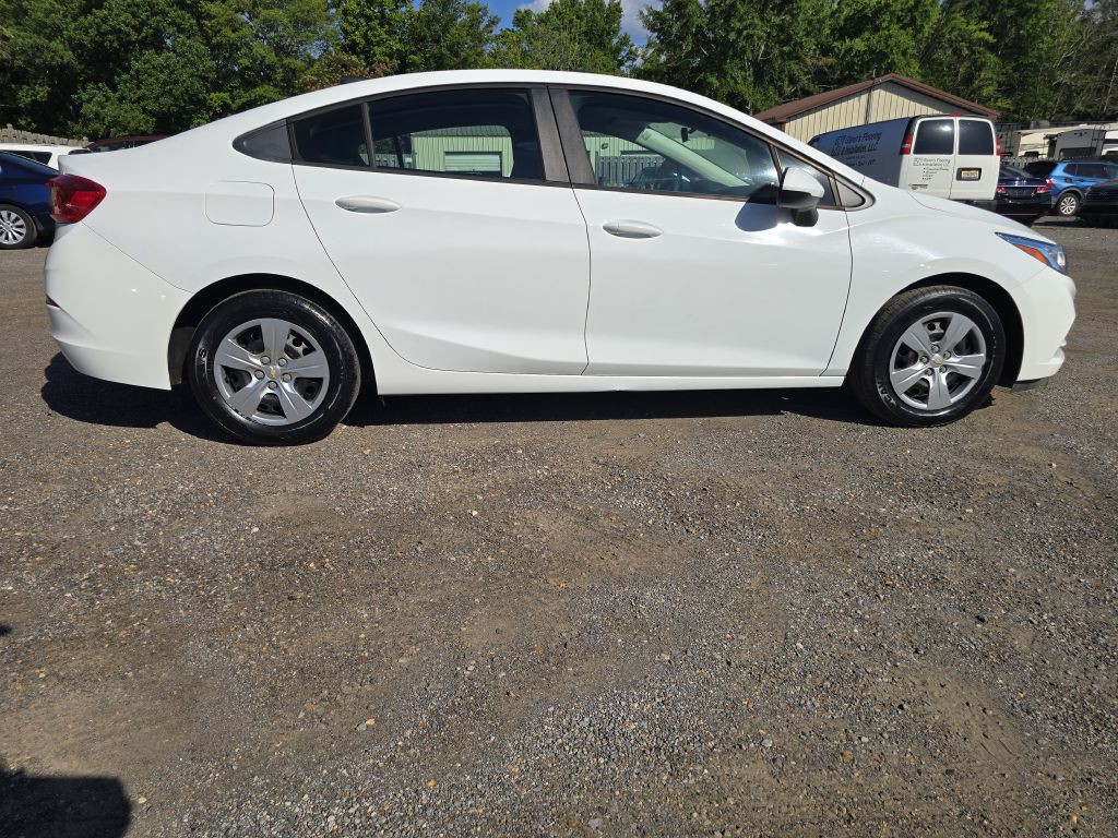 2017 Chevrolet Cruze Image 5