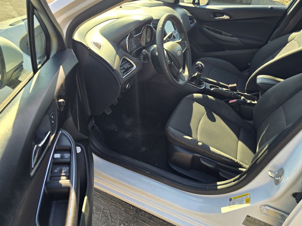 2017 Chevrolet Cruze Image 7