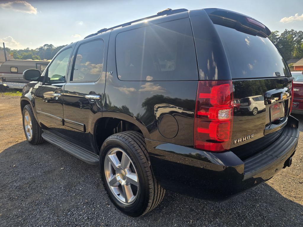 2011 Chevrolet Tahoe Image 3
