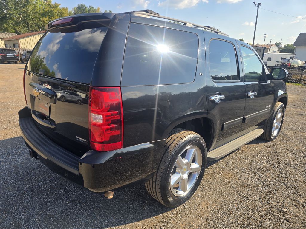 2011 Chevrolet Tahoe Image 4