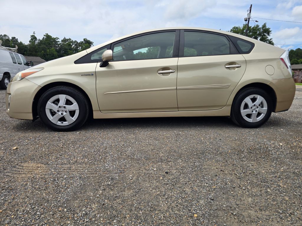 2010 Toyota Prius Image 2