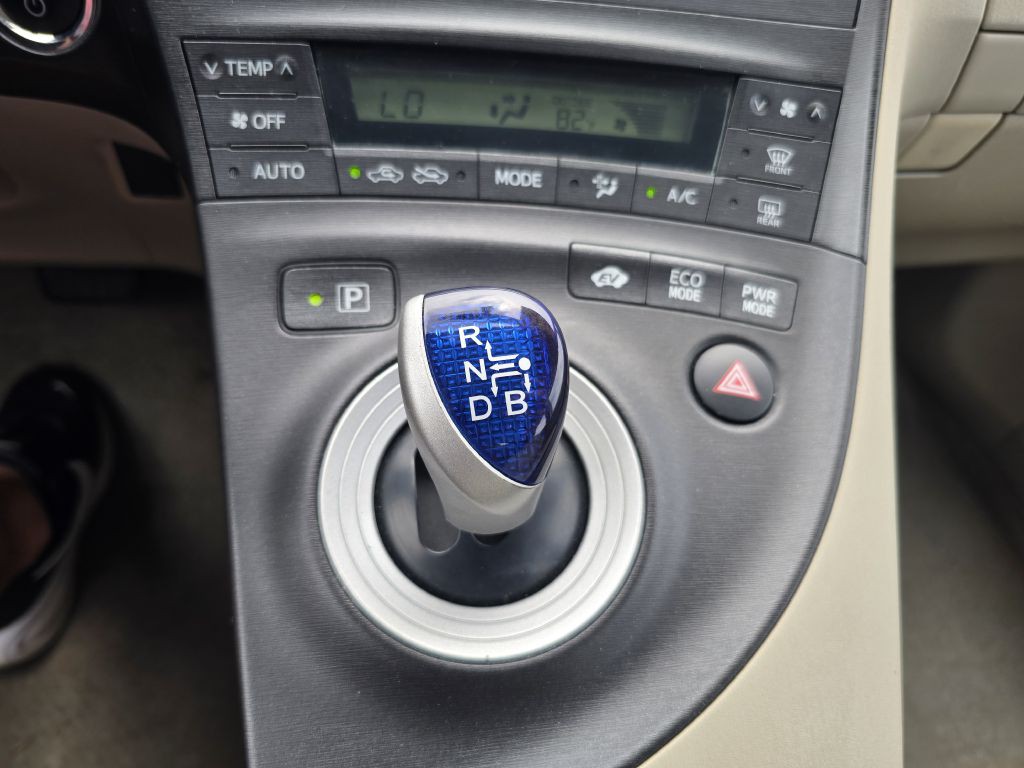 2010 Toyota Prius Image 13