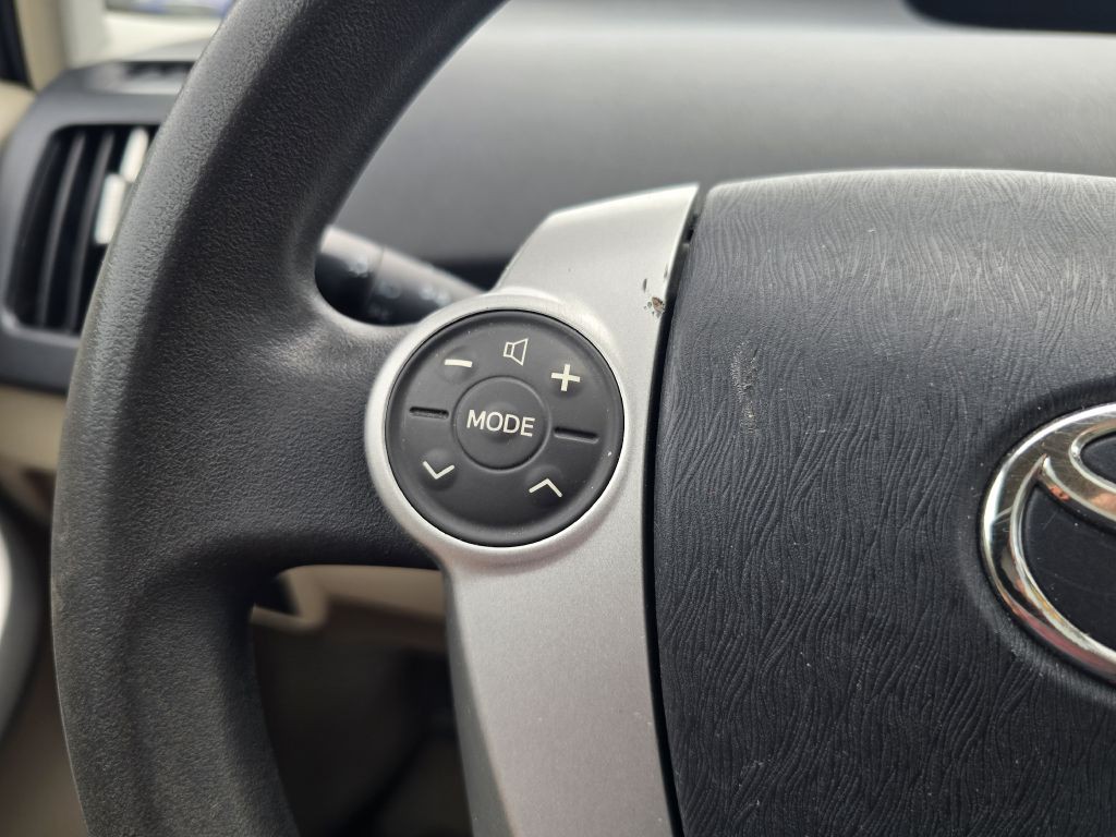 2010 Toyota Prius Image 17