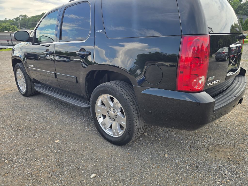 2011 GMC Yukon Image 3