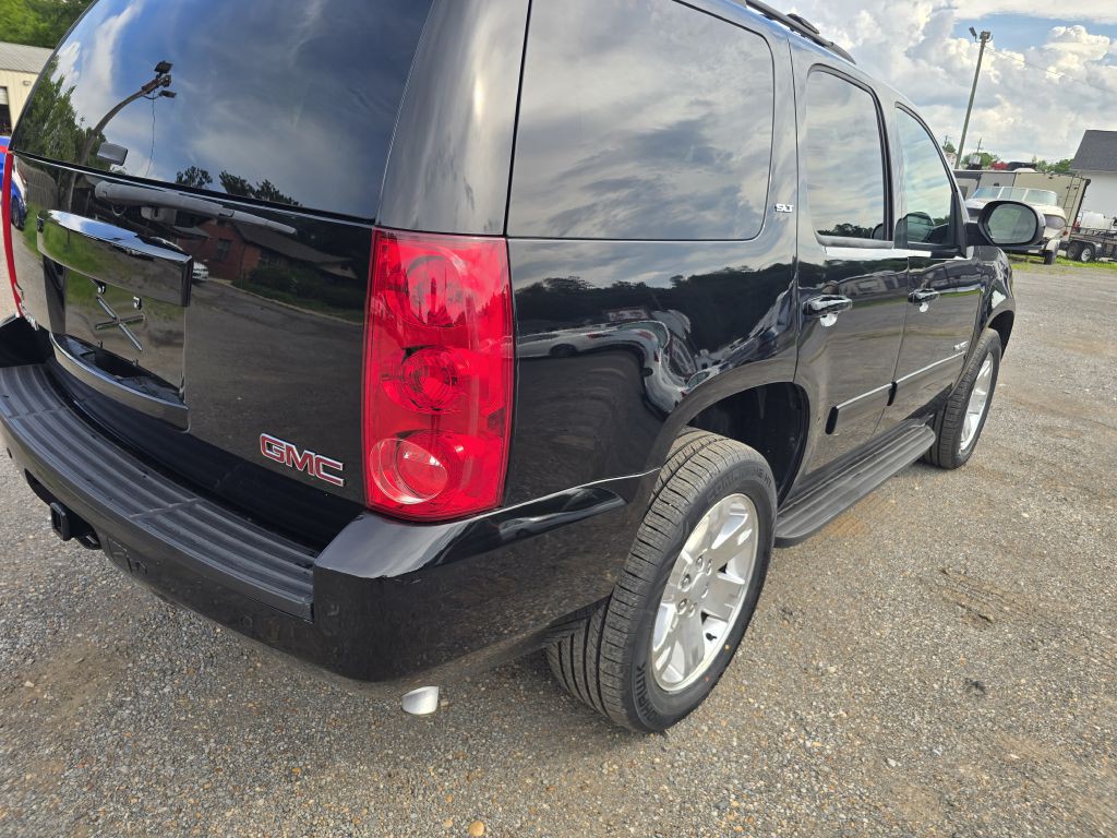2011 GMC Yukon Image 4