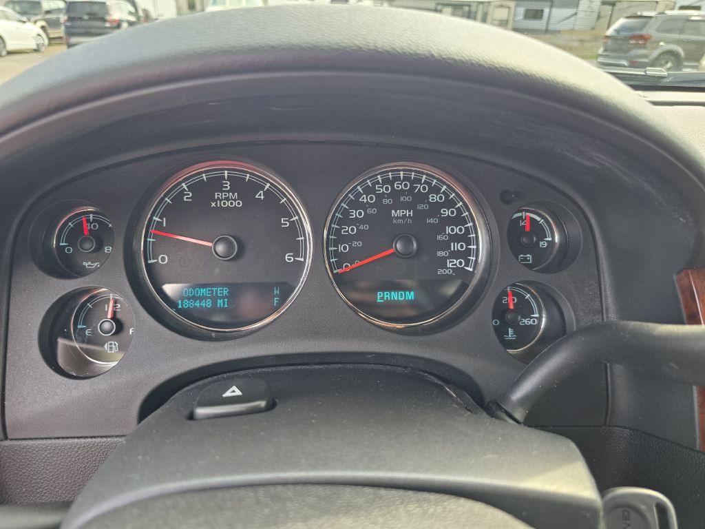 2011 GMC Yukon Image 11
