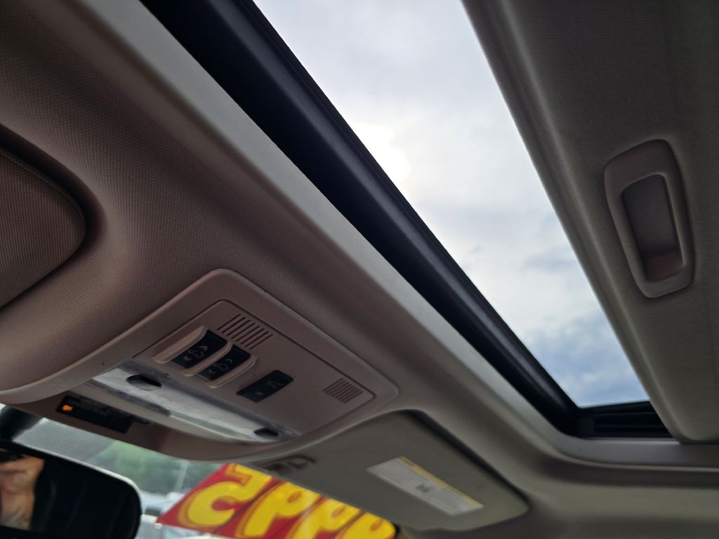 2011 GMC Yukon Image 15