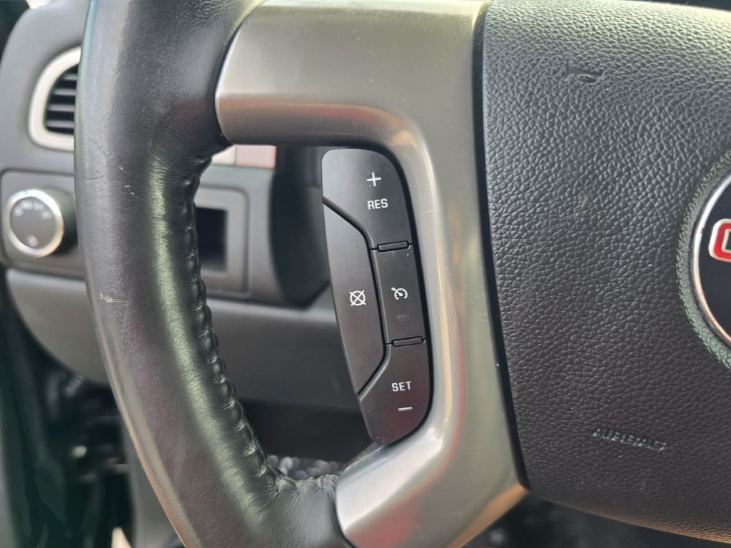 2011 GMC Yukon Image 17