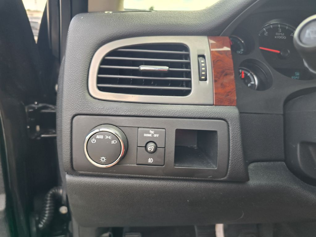 2011 GMC Yukon Image 18