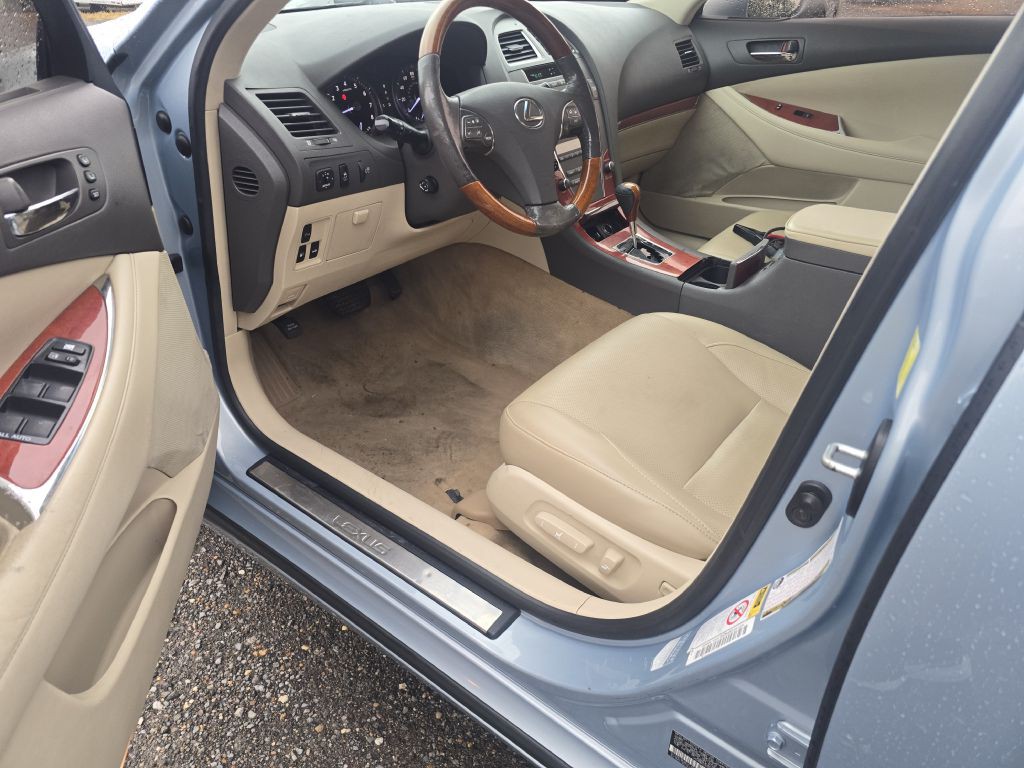 2010 Lexus ES Image 7