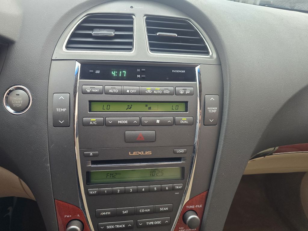 2010 Lexus ES Image 10