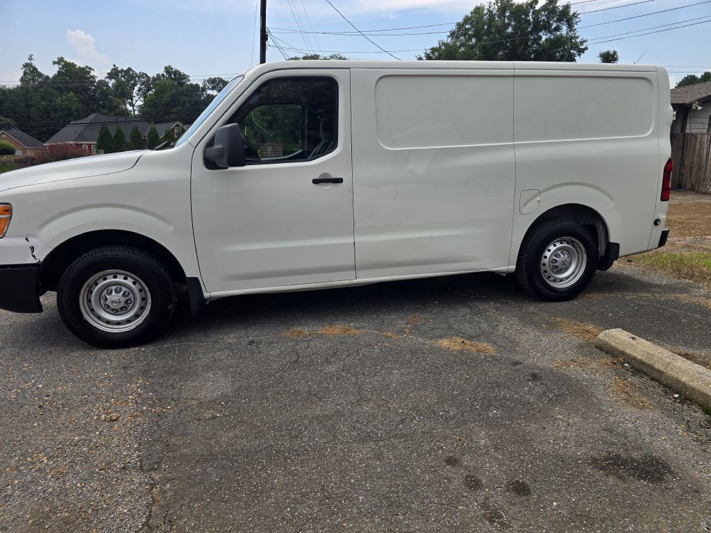 2018 Nissan NV Image 2