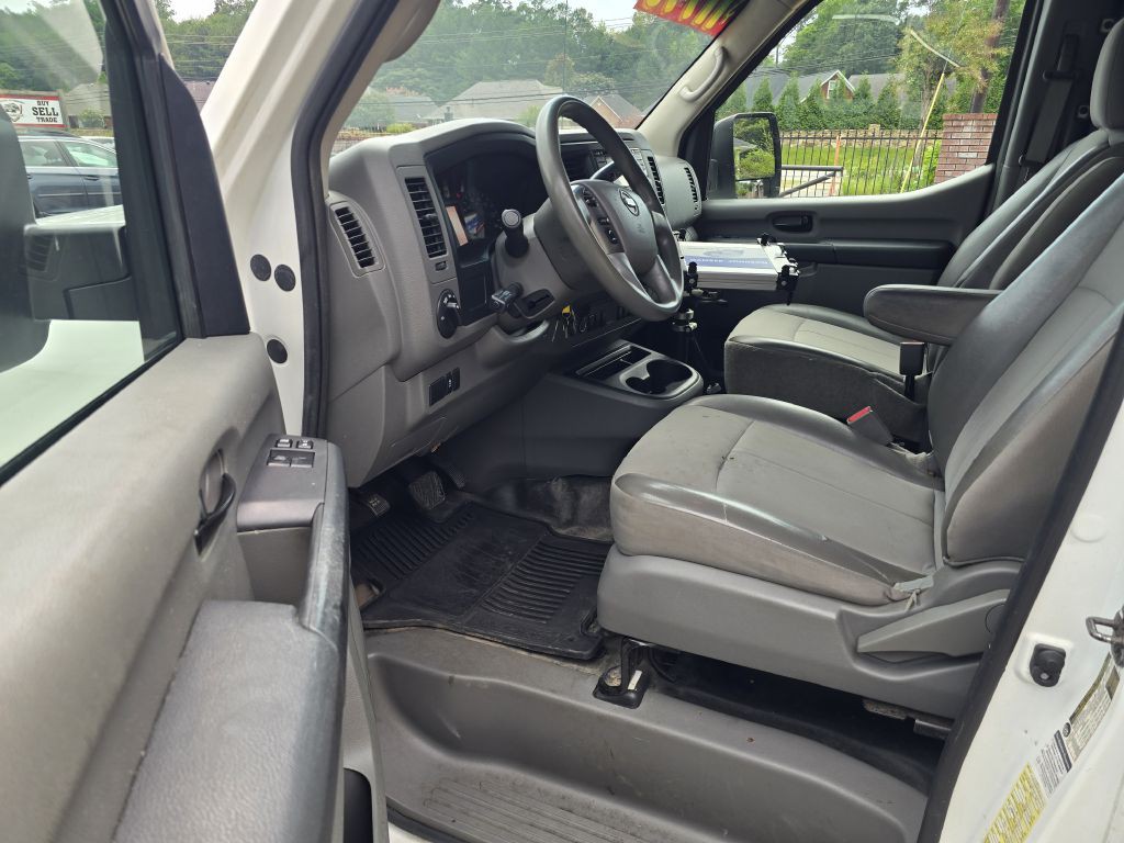 2018 Nissan NV Image 8