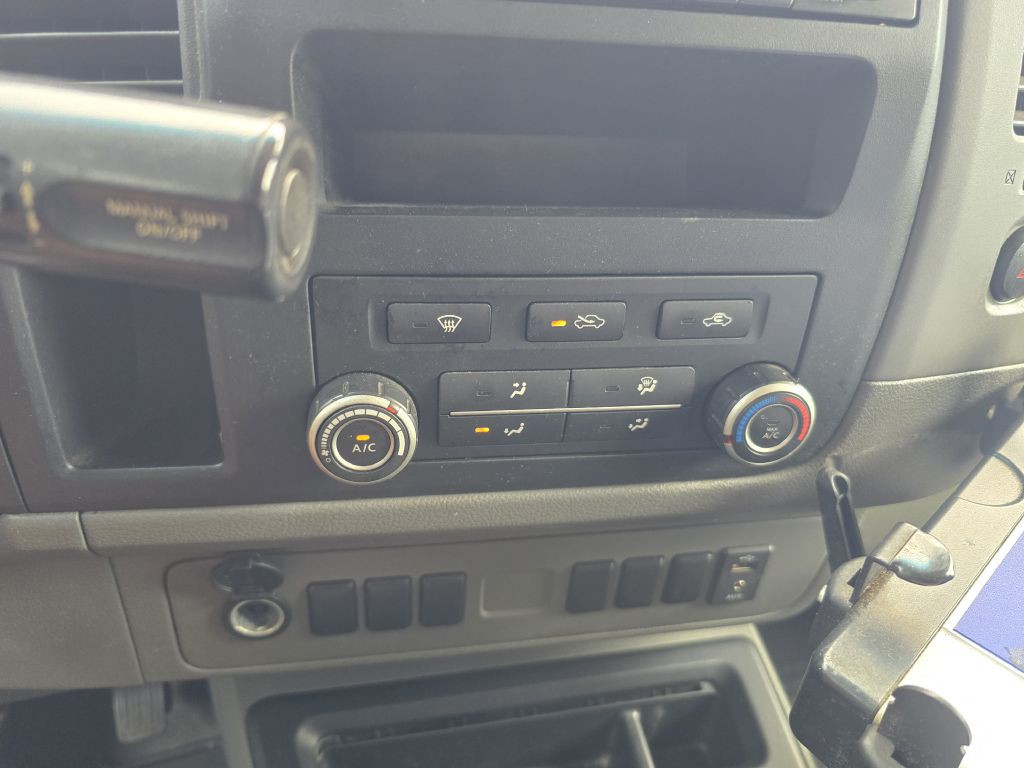 2018 Nissan NV Image 12